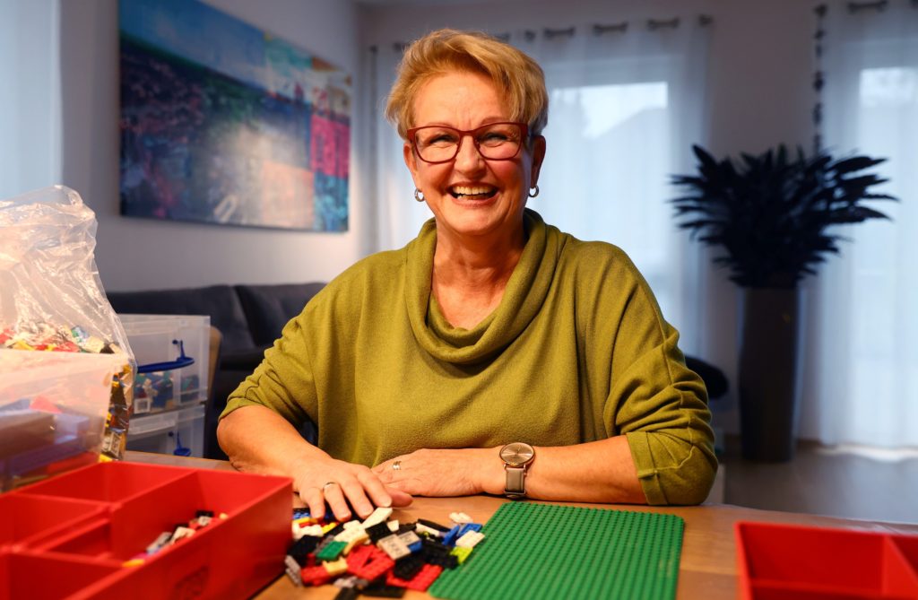 Vovó alemã constrói rampas de Lego para combater a falta de acessibilidade